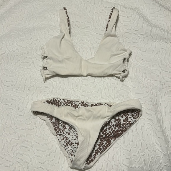 Bikini set - Picture 2 of 3